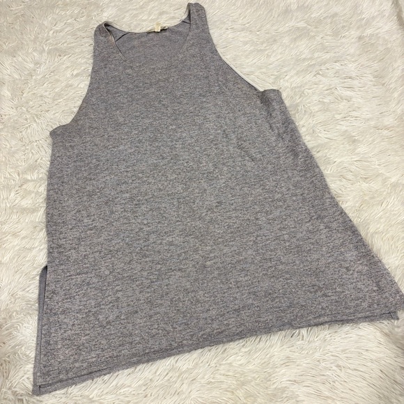 Aritizia Wilfred Free Gray split side Tank Woman’s Size small - Picture 1 of 10